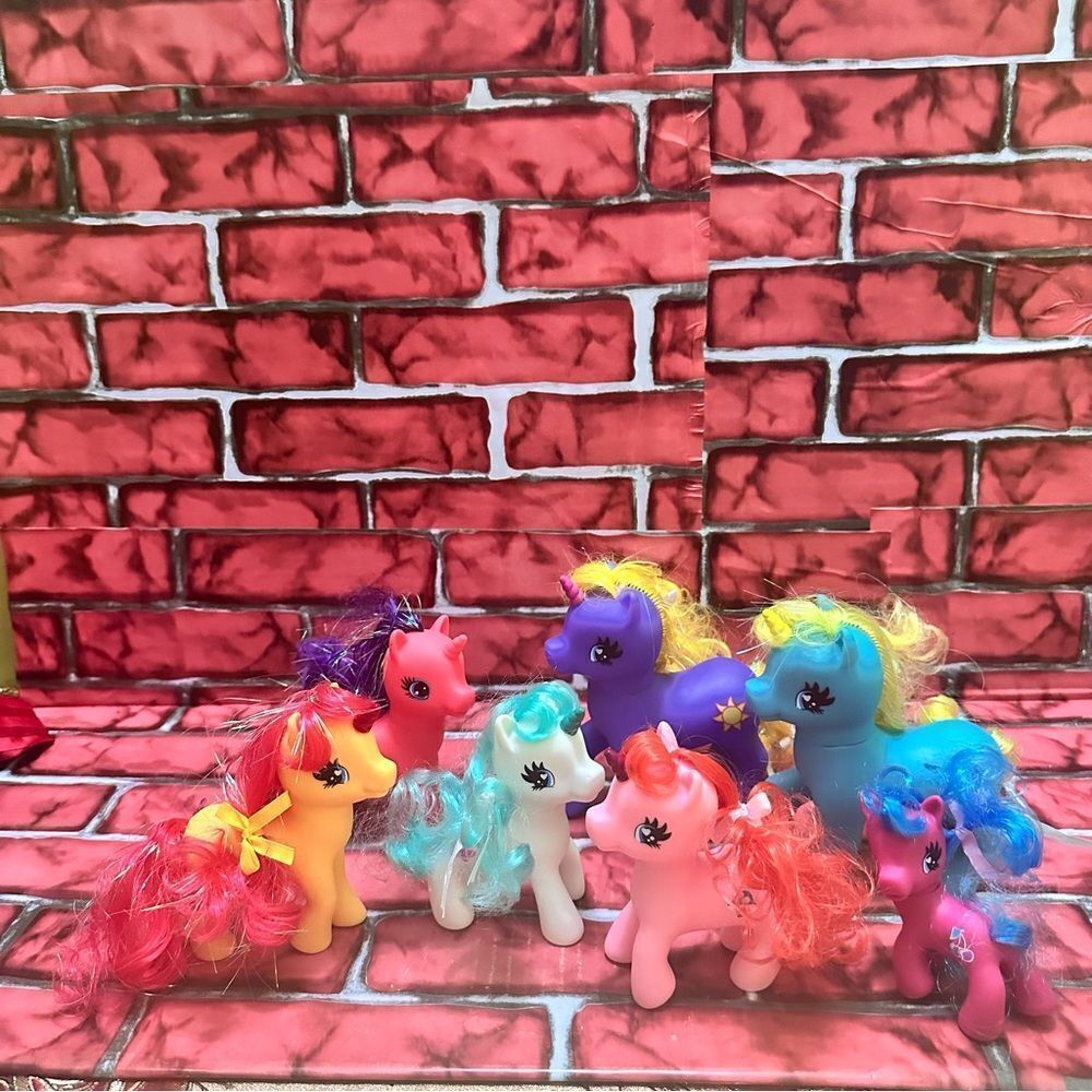 Gi - Go wonder Land mixed ponies unicorns toys lot